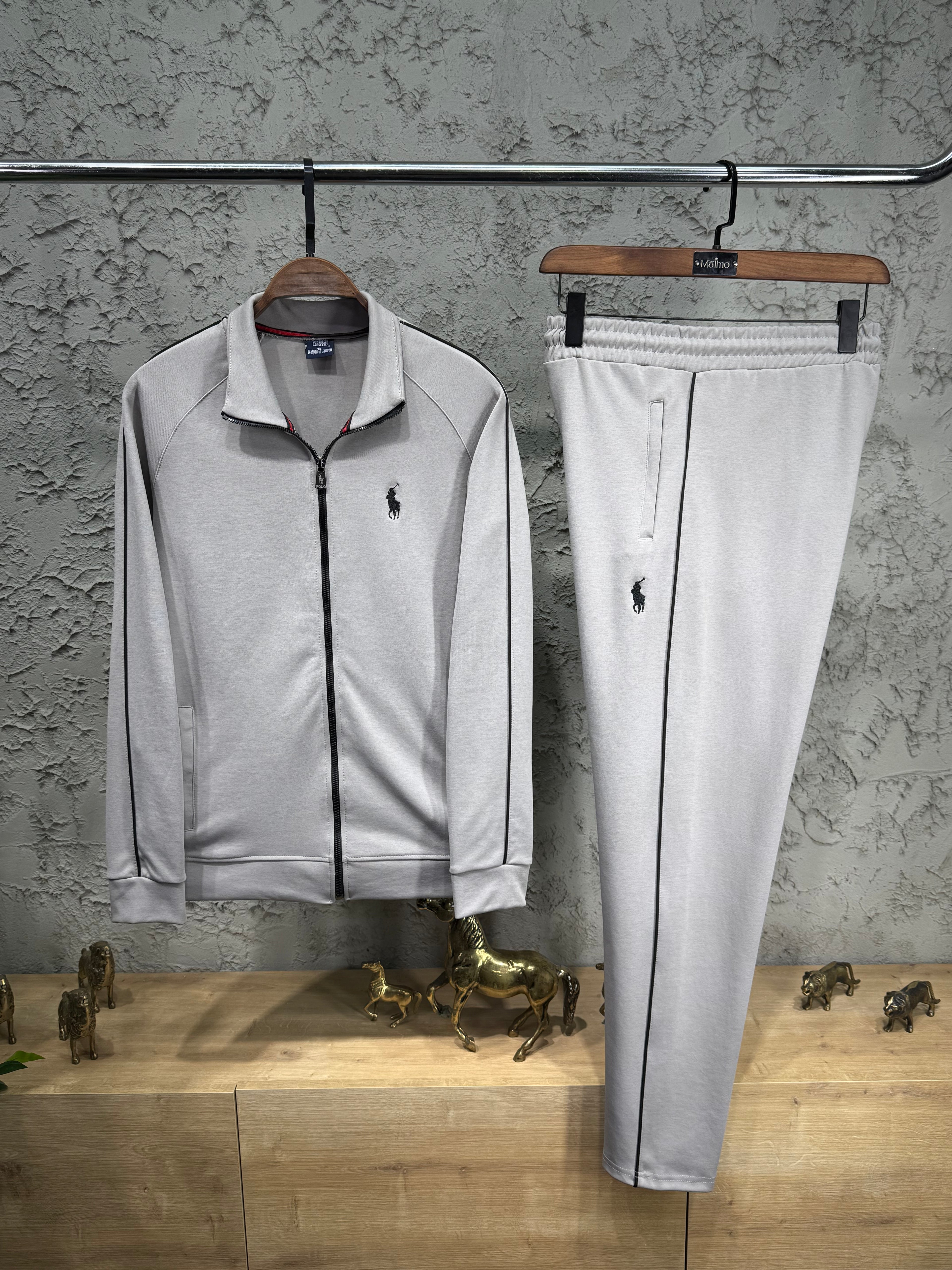 Ralph Lauren Erkek Açık Gri Fermuarlı Eşofman Takımı – Nakış Logo Detaylı Premium Model