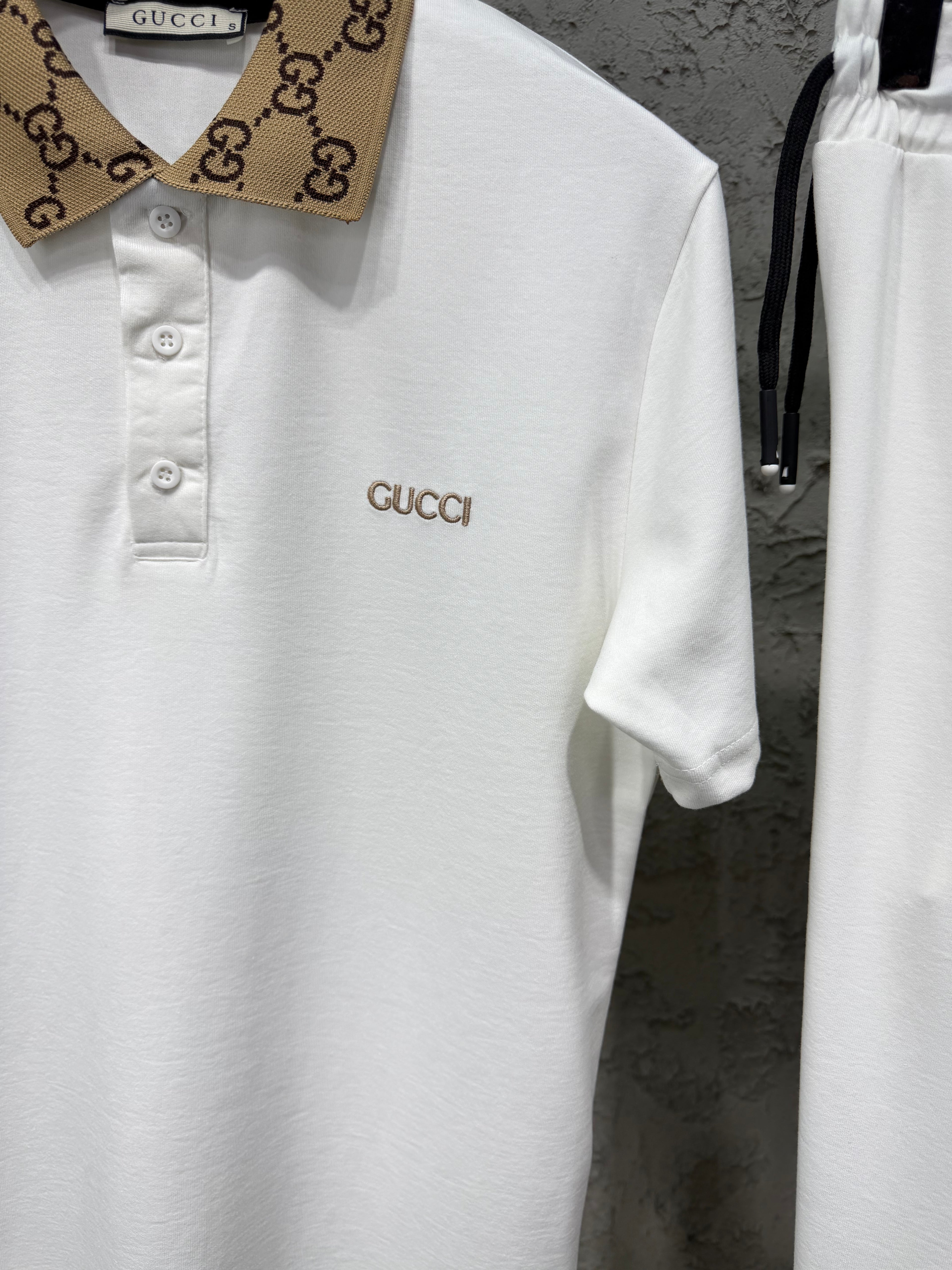 Gucci Örme Yaka Beyaz T-shirt & Eşofman Takımı